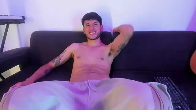 Henrikk senn online show from 12-18-25, 06:19