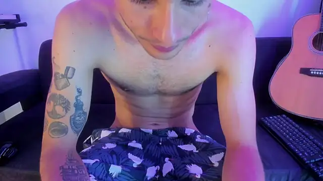 Henrikk senn online show from 01-08-26, 09:39