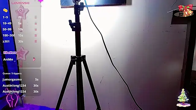 Snapshot of nicol_gill_ chatting on 12-21-24, 02:26 nicol gill online show from 12-21-24, 02:26