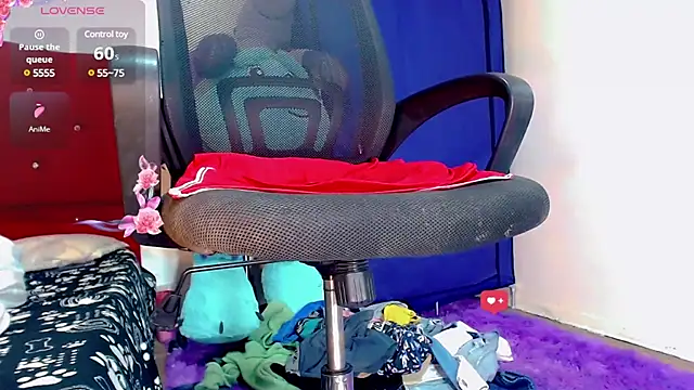 Snapshot of nicol_gill_ chatting on 01-27-25, 11:11 nicol gill online show from 01-27-25, 11:11