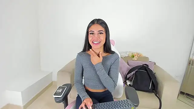 Charlotte cowell sub1  online show from 03-12-25, 11:33