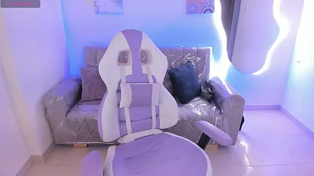 Charlotte cowell sub1  online show from 12-13-25, 08:25