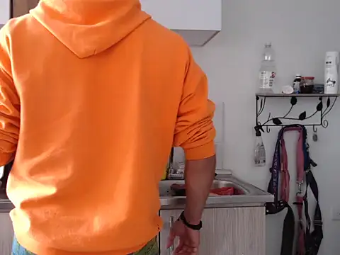 thomas gun online show from 12-14-25, 05:18