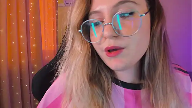 Diana Flower online show from 01-17-25, 01:03