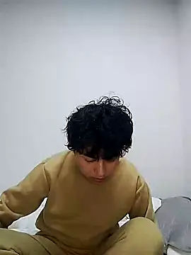 Snapshot of whitebriefboy chatting on 01-28-25, 04:41 whitebriefboy online show from 01-28-25, 04:41