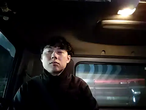 Snapshot of whitebriefboy chatting on 01-29-25, 02:10 whitebriefboy online show from 01-29-25, 02:10