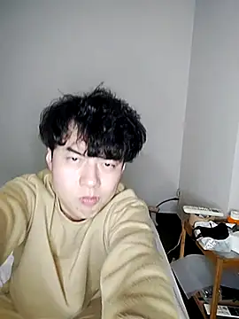 Snapshot of whitebriefboy chatting on 02-17-25, 06:26 whitebriefboy online show from 02-17-25, 06:26