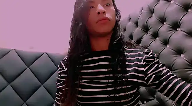 Snapshot of danna_veryhot_ chatting on 03-06-25, 01:03 danna veryhot online show from 03-06-25, 01:03