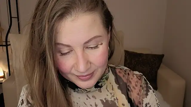 Snapshot of Helens_love chatting on 11-30-25, 02:37 Helens love online show from 11-30-25, 02:37