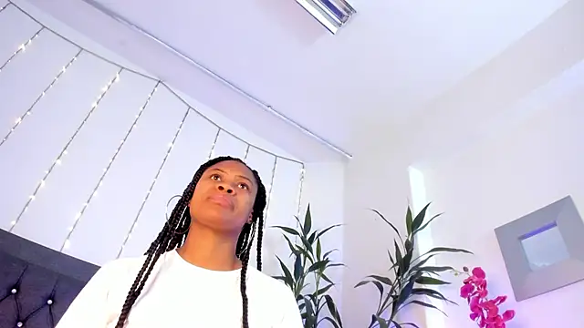 Snapshot of ebony_hot1 chatting on 12-11-24, 02:11 ebony hot1 online show from 12-11-24, 02:11