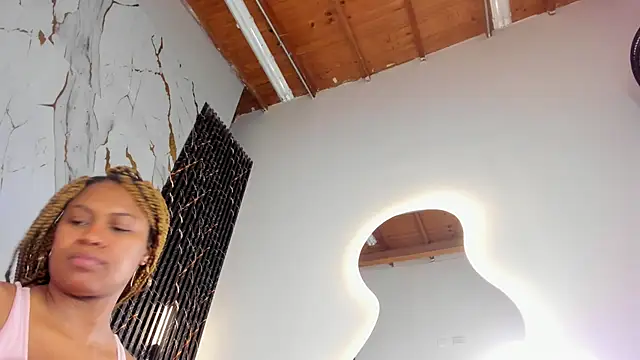 Snapshot of ebony_hot1 chatting on 09-10-25, 02:06 ebony hot1 online show from 09-10-25, 02:06