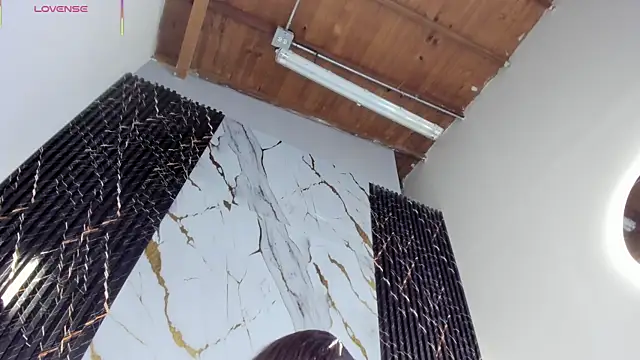 ebony hot1 online show from 02-18-26, 01:40