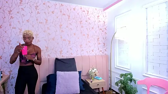 amber-hill online show from 02-11-26, 04:23