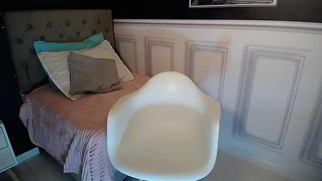 Snapshot of Maria__maria chatting on 03-06-25, 12:10 Maria maria online show from 03-06-25, 12:10