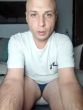 ReyDeCora online show from 02-28-26, 04:02