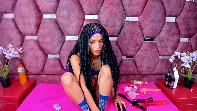 SaraLoveee  online show from 01-28-25, 06:05