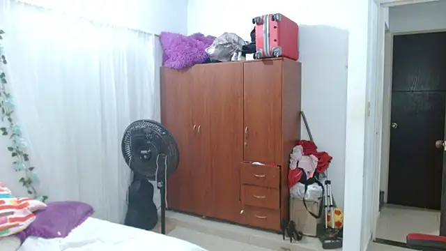 helenca43 online show from 02-28-26, 10:16