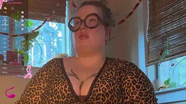 Snapshot of MissBika chatting on 01-02-25, 10:22 MissBika online show from 01-02-25, 10:22