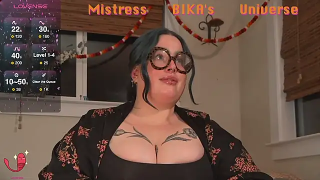 Snapshot of MissBika chatting on 02-27-25, 05:34 MissBika online show from 02-27-25, 05:34