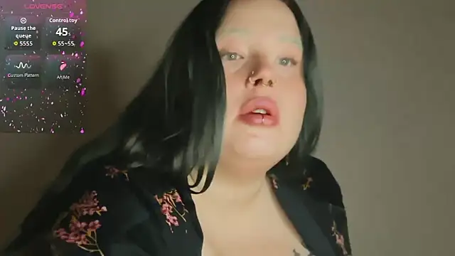 Snapshot of MissBika chatting on 10-04-25, 04:16 MissBika online show from 10-04-25, 04:16