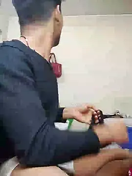 Snapshot of riya190 chatting on 01-23-25, 06:03 riya190 online show from 01-23-25, 06:03