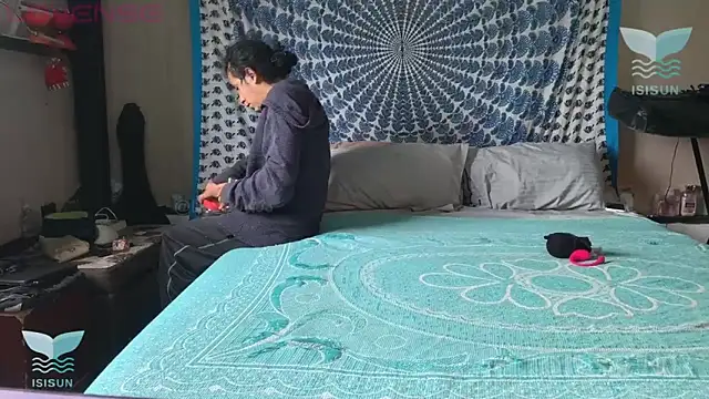 Snapshot of isissun03 chatting on 11-27-25, 01:13 isissun03 online show from 11-27-25, 01:13