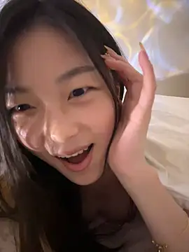 Snapshot of Sweet-Angel999 chatting on 12-23-24, 09:29 Sweet-Angel999 online show from 12-23-24, 09:29