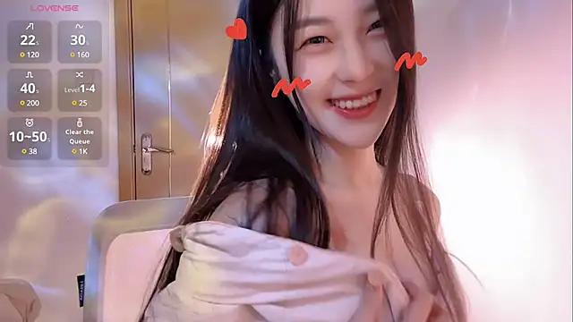 Snapshot of Sweet-Angel999 chatting on 12-24-24, 02:12 Sweet-Angel999 online show from 12-24-24, 02:12