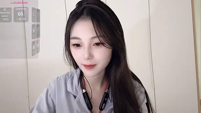 Snapshot of Sweet-Angel999 chatting on 12-30-24, 06:27 Sweet-Angel999 online show from 12-30-24, 06:27