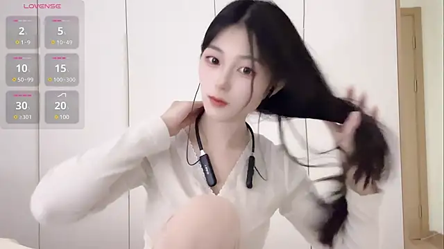 Snapshot of Sweet-Angel999 chatting on 01-02-25, 06:34 Sweet-Angel999 online show from 01-02-25, 06:34