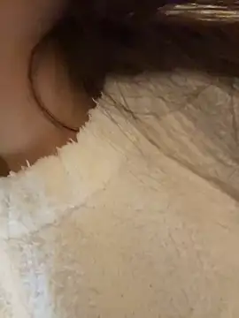 Snapshot of Sweet-Angel999 chatting on 01-15-25, 07:12 Sweet-Angel999 online show from 01-15-25, 07:12