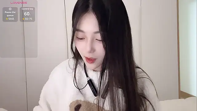 Snapshot of Sweet-Angel999 chatting on 01-18-25, 05:59 Sweet-Angel999 online show from 01-18-25, 05:59