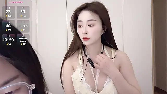 Snapshot of Sweet-Angel999 chatting on 02-05-25, 03:31 Sweet-Angel999 online show from 02-05-25, 03:31