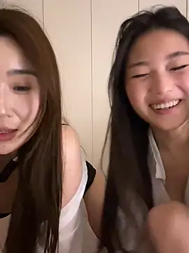 Snapshot of Sweet-Angel999 chatting on 02-07-25, 06:02 Sweet-Angel999 online show from 02-07-25, 06:02