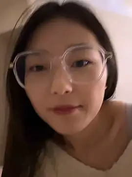 Snapshot of Sweet-Angel999 chatting on 02-23-25, 01:42 Sweet-Angel999 online show from 02-23-25, 01:42