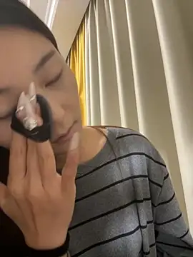 Snapshot of Sweet-Angel999 chatting on 11-11-25, 05:57 Sweet-Angel999 online show from 11-11-25, 05:57