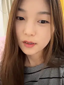 Snapshot of Sweet-Angel999 chatting on 11-12-25, 08:30 Sweet-Angel999 online show from 11-12-25, 08:30