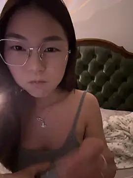 Sweet-Angel999 online show from 05-15-26, 04:25