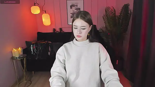 Snapshot of Lily_Moonlight chatting on 12-20-24, 02:05 Lily Moonlight online show from 12-20-24, 02:05