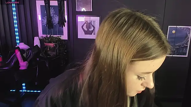 Snapshot of Lily_Moonlight chatting on 01-14-25, 11:42 Lily Moonlight online show from 01-14-25, 11:42