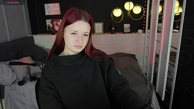 Snapshot of Lily_Moonlight chatting on 10-04-25, 07:28 Lily Moonlight online show from 10-04-25, 07:28