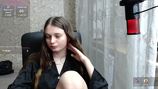 Nana Hot online show from 12-14-24, 07:46