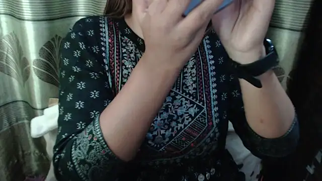 queen angelina online show from 03-19-26, 08:02