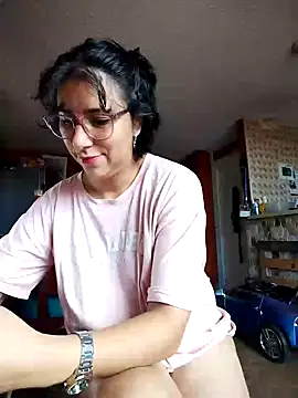 Snapshot of Im_Alma_ chatting on 01-29-25, 01:28 Im Alma online show from 01-29-25, 01:28