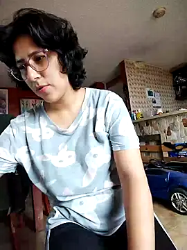 Snapshot of Im_Alma_ chatting on 02-04-25, 04:39 Im Alma online show from 02-04-25, 04:39