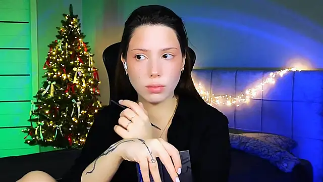 Stacy Gonzales  online show from 01-04-25, 06:19