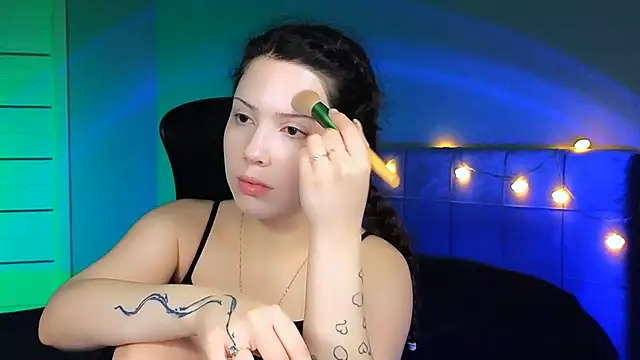 Stacy Gonzales  online show from 02-04-25, 09:38