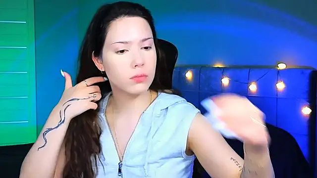 Stacy Gonzales  online show from 03-20-25, 05:35