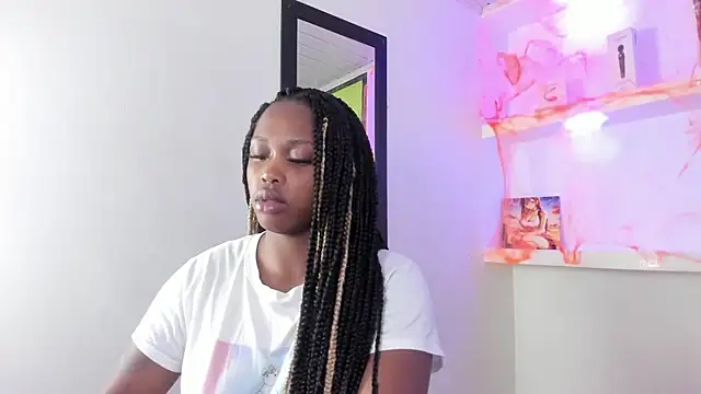 Snapshot of zendaya_wilson chatting on 11-02-25, 08:39 zendaya wilson online show from 11-02-25, 08:39