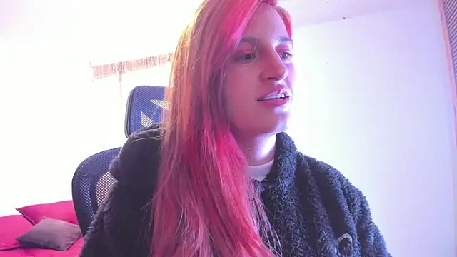 GiaRoussel online show from 04-18-26, 03:38